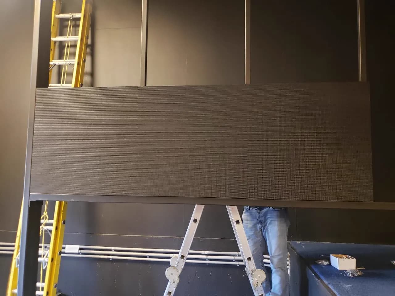Pantalla LED instalada en Iglesia Centro de Adoración, Costa Rica